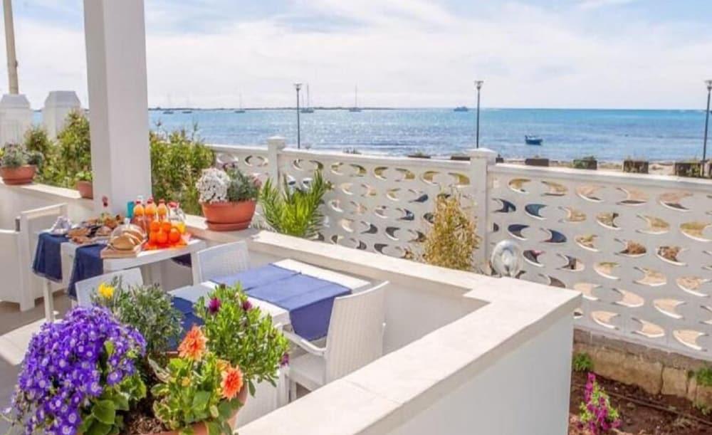 Estasi Sul Mare Bed & Breakfast Porto Cesareo Exterior photo